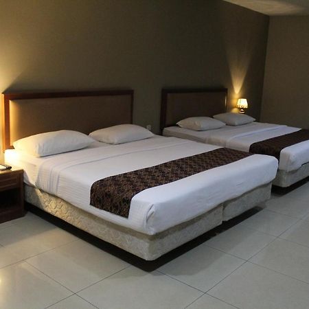 Hotel Palm Inn Бътъруърт Екстериор снимка