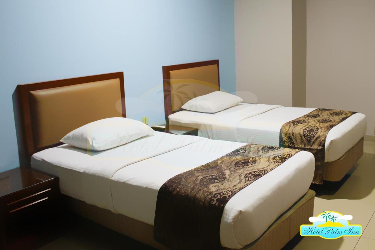 Hotel Palm Inn Бътъруърт Екстериор снимка