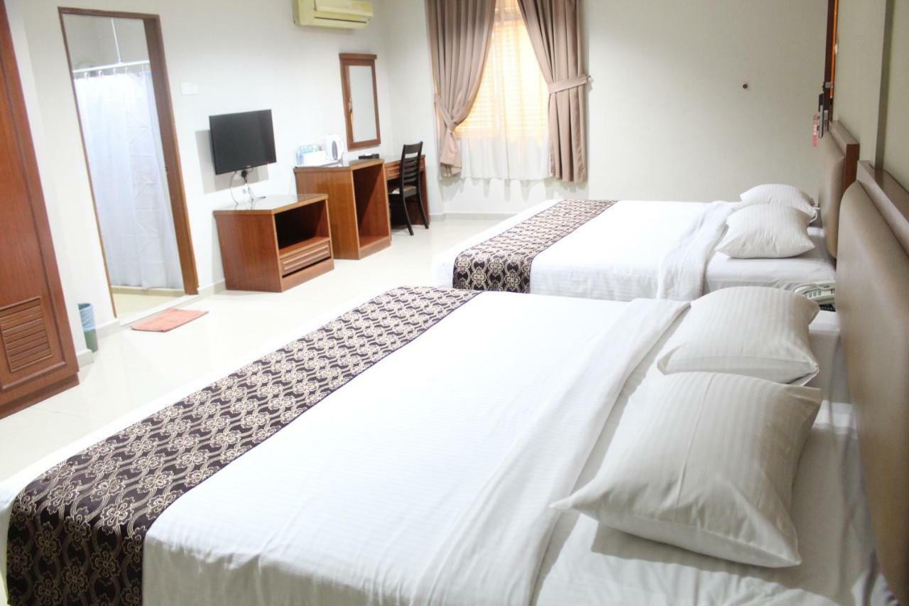 Hotel Palm Inn Бътъруърт Екстериор снимка