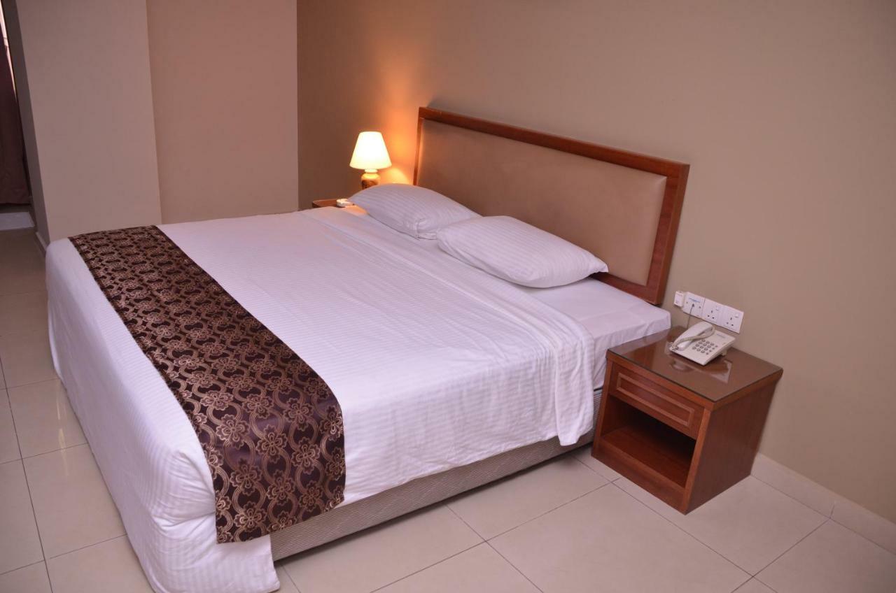 Hotel Palm Inn Бътъруърт Екстериор снимка