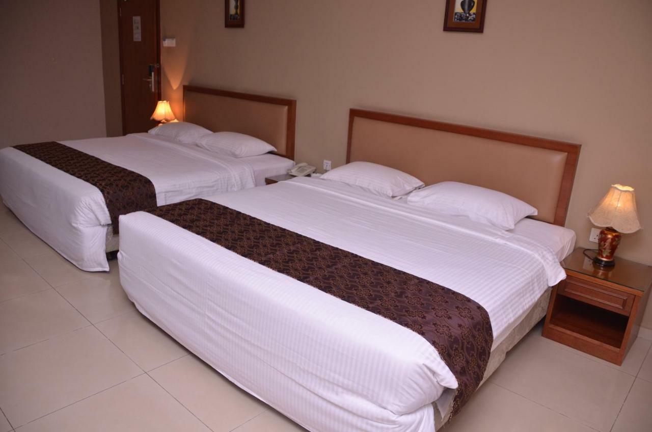 Hotel Palm Inn Бътъруърт Екстериор снимка